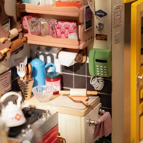 Rolife Cozy Kitchen : maison miniature DIY