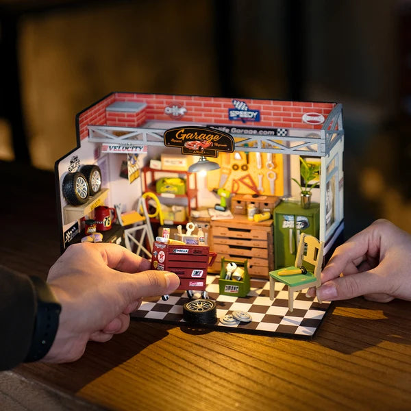 Rolife Garage Atelier Maison Miniature DIY