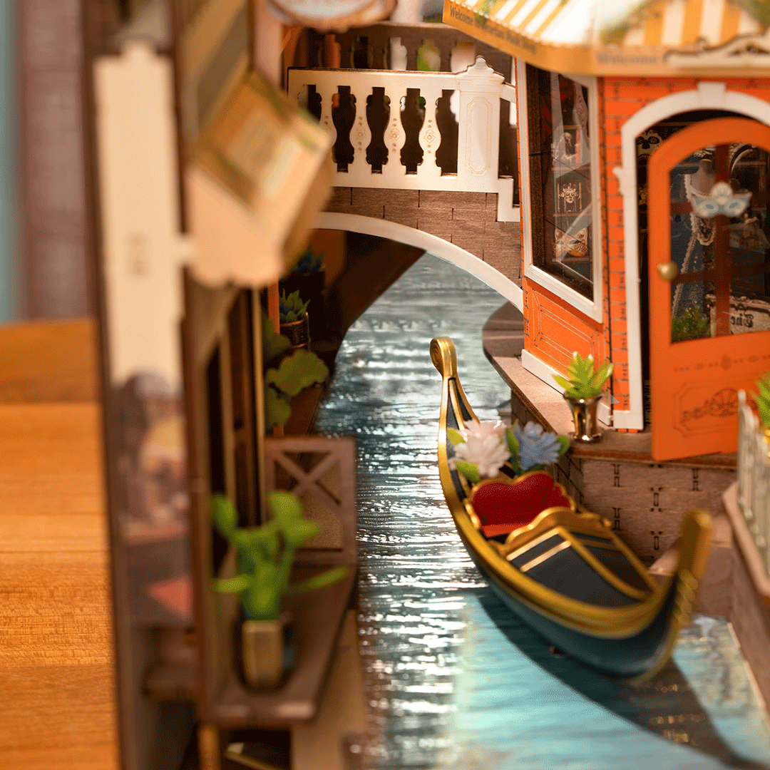 Rolife Romantic Venice DIY Book Nook